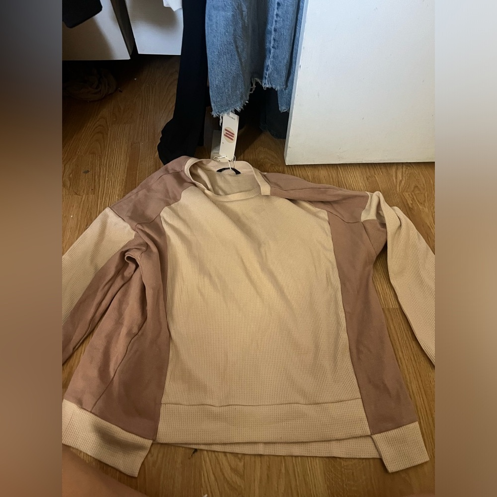 Sweater - Picture 2 of 5